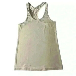 Lululemon  tank top 💙
Perfect for working out